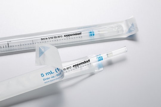 Two 5 mL serological pipettes, open packaging