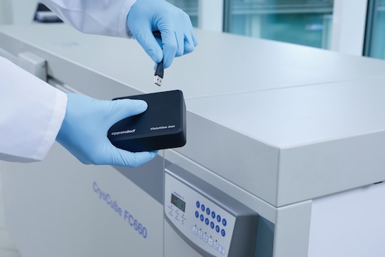 Eppendorf CryoCube® FC660h Ultralow temperature chest freezer (ULT) is connected to monitoring system