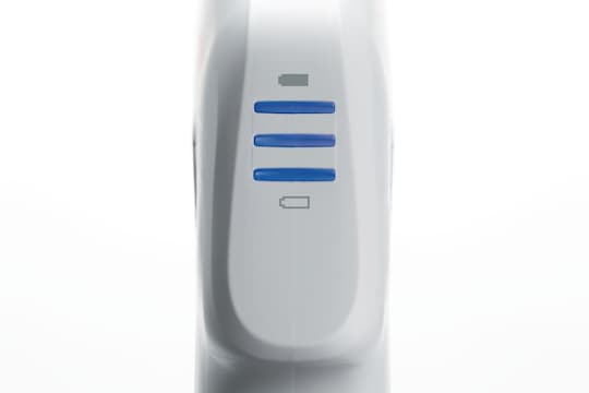 The Easypet® 3 from Eppendorf features an intuitive battery status display