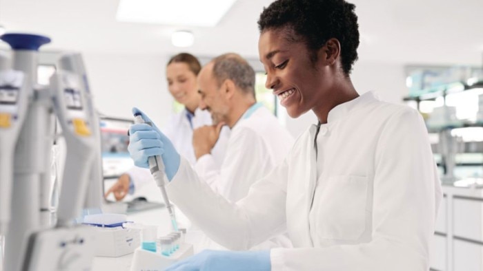 promo_h2_26_researchplus_labscene__920x518