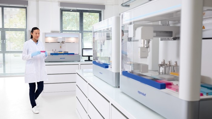 1460_822_people_lab_scene_epmotion_5073_epmotion_7075epmotion