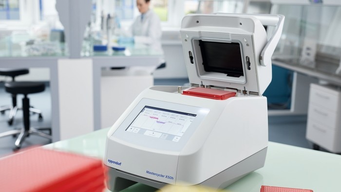 1460_822_lab_scene_mastercycler_x50