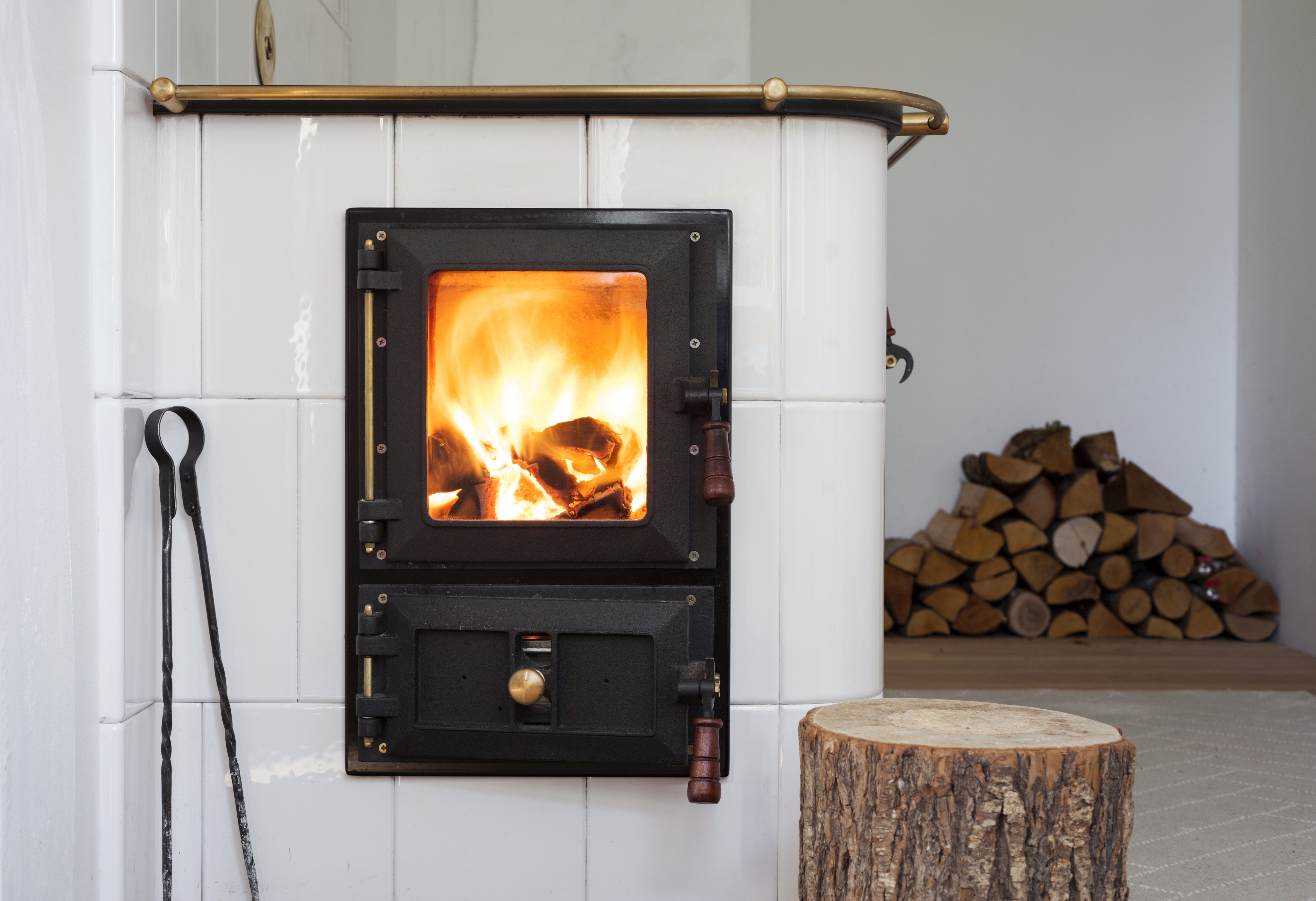 fireplace shutterstock_1409901356