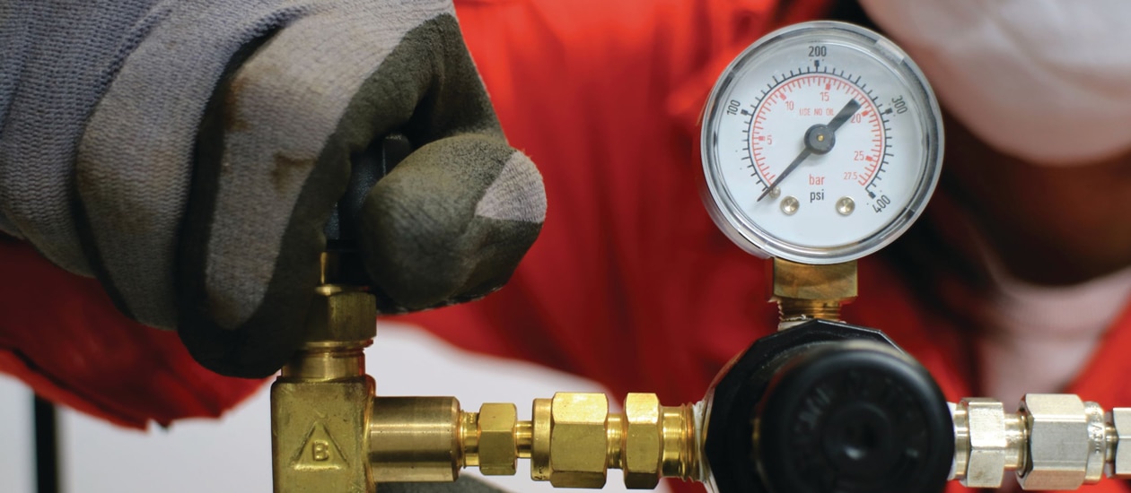How much CO2 does an incubator use? illustration_gas_valve_reduced_gas_consumpt_web