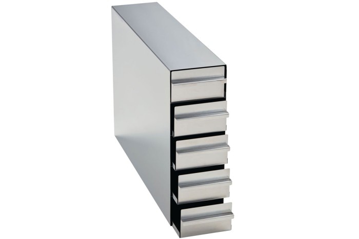 PhysioCare Concept® - Storage with ultra low temperature freezer Metal freezer racks designed for ULT lab freezers.