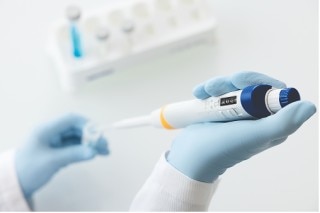 img_pipetting_ergonomics
