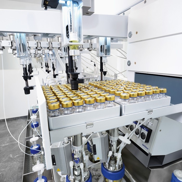 Bioprocess Autosampler with sample storage