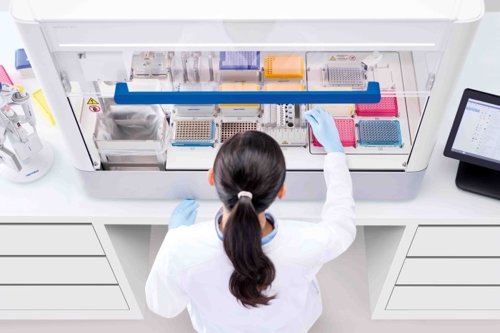 people_lab_scene_epmotion_7075_epmotion_people_work___cmyk_1