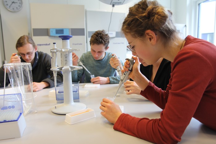 bio_olympiade_pipettieren