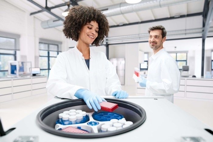 centrifuge_5910_ri_labscene_sharing_filter_retusche