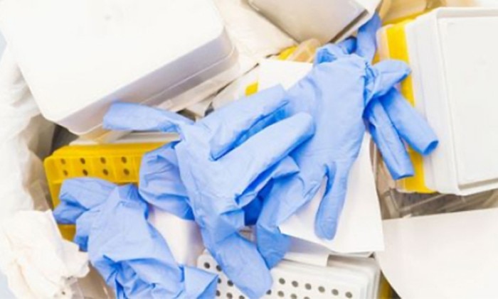 img_teaser_article_science_good_plastics_bad_v2