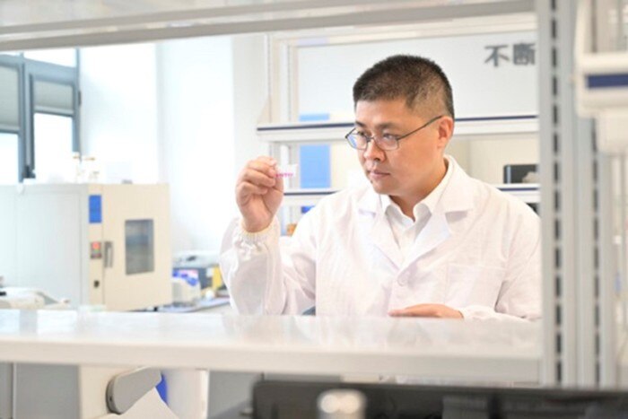 cn_encounter_in_lab_jiannan_zhou_1396x931