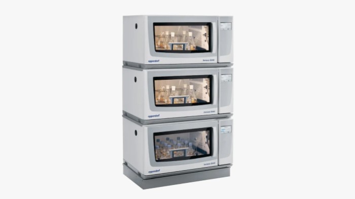 triple-stacked incubator shaker Innova® S44i