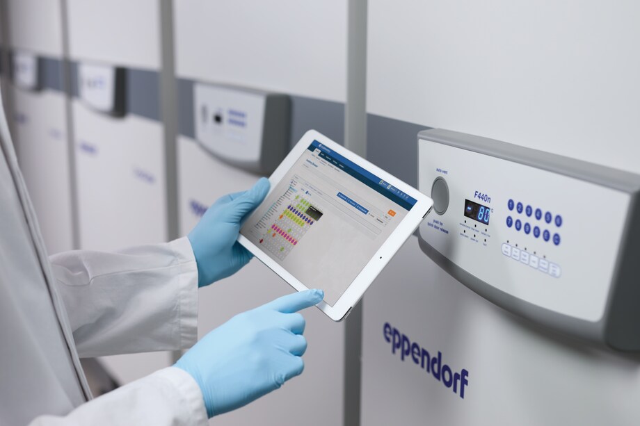Eppendorf CryoCube F440h ULT freezer: eLabInventory _BOLD_Eppendorf CryoCube_REG_ F440h_/BOLD_ Ultralow temperature freezer (ULT) for longterm storage of sample and sample documentation system