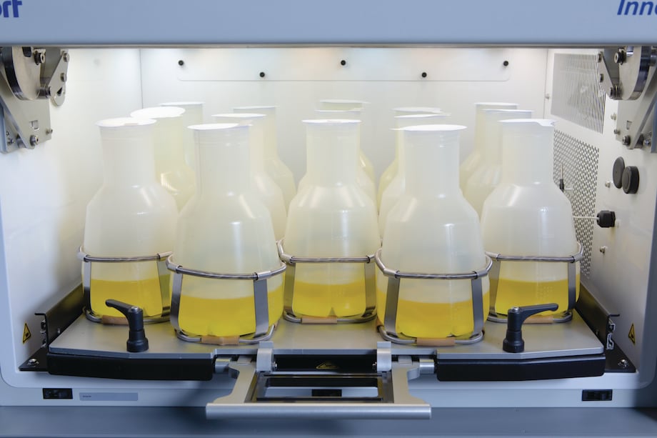 15x 2.5L Ultra-Yield® Flasks on Dedicated Platform Stackable incubator shaker with capacity for 15x 2.5L UltraYield® flasks