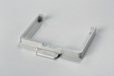 The loading frame of epMotion 96 holds the tips and simplifies contact-free tip exchanging