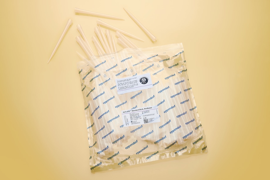 epTIPS BioBased Standard/Bulk 5mL Long open orange, yellow background