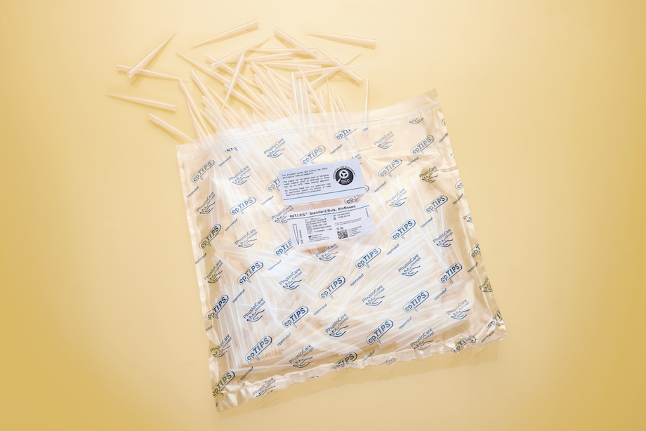 epTIPS BioBased Standard/Bulk 1250nL Long open orange, yellow background