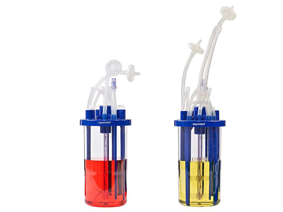BioBLU 1c, BioBLU 1f 1c and 1f with medium