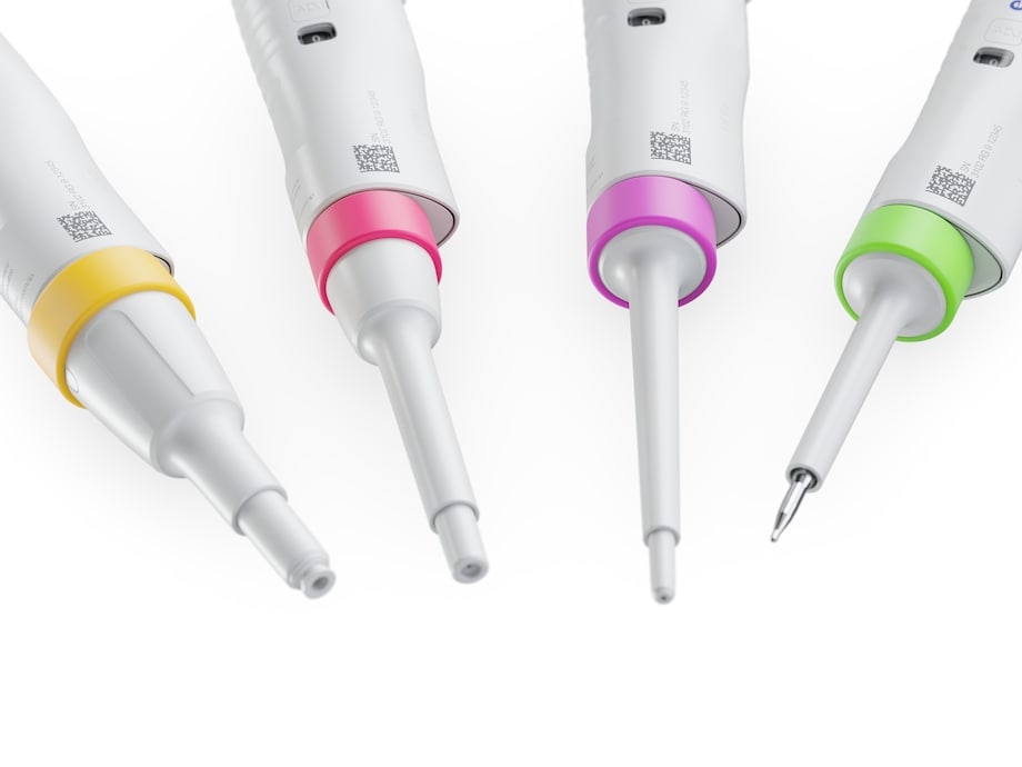 Variety of ColorTag pipette marking rings (19 mm inner diameter) on Eppendorf Research® 3 neo single-channel pipette lower parts