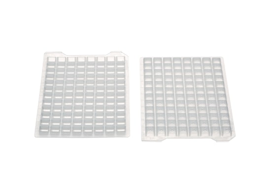 Top and bottom view of sealing mat for microplates