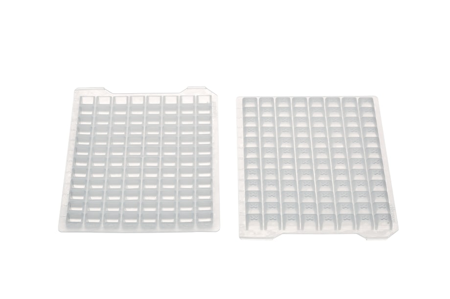 Top and bottom view of sealing mat for microplates Top and bottom view of sealing mat for microplates