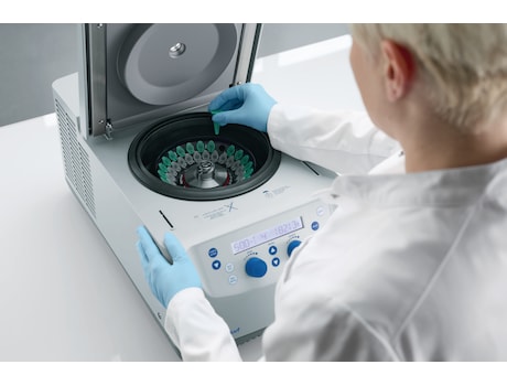 High-throughput microcentrifuge for up to 48 x 1.5/2 mL tubes