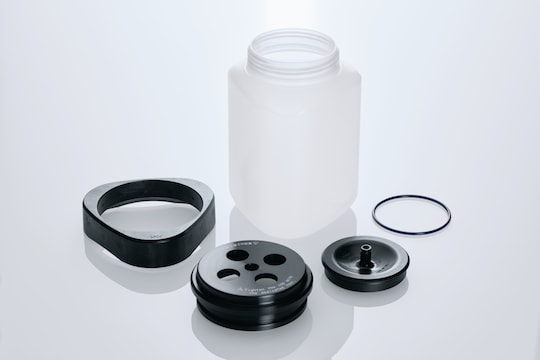 1.5 L triangular bottle assembly with single components
