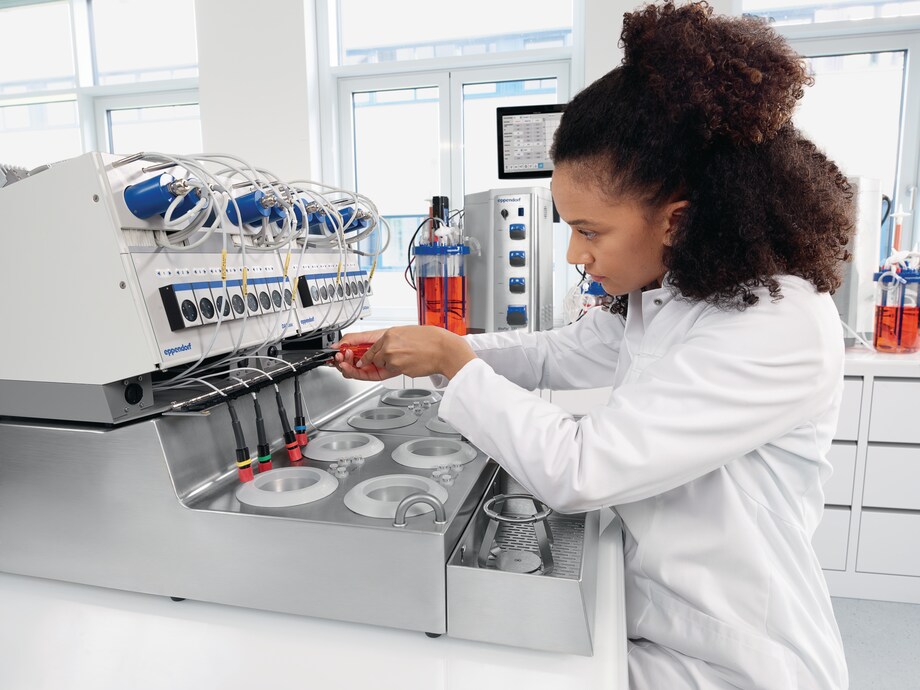 Bioprocess service technician DASbox