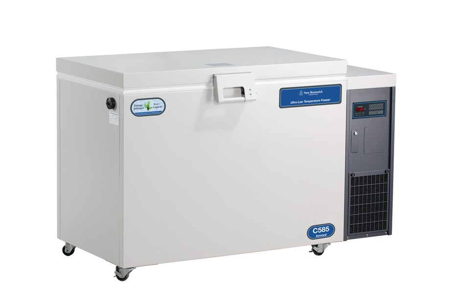 Eppendorf Innova_REG_ C585 chest ULT freezer: Angled view Eppendorf Innova_REG_ C585 chest ULT freezer for longterm storage of samples