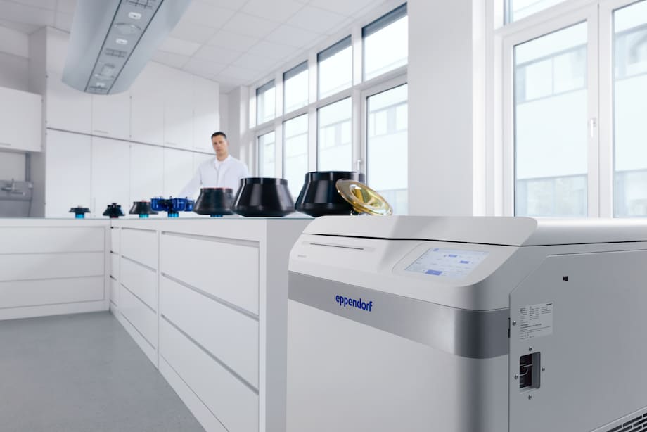 Eppendorf SpinPro 8 R centrifuge for high speed sample separation
