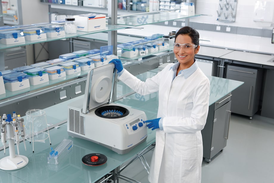 Streamline your high-end research applications with microcentrifuge Centrifuge 5427 R Streamline your high-end research applications with microcentrifuge Centrifuge 5427 R