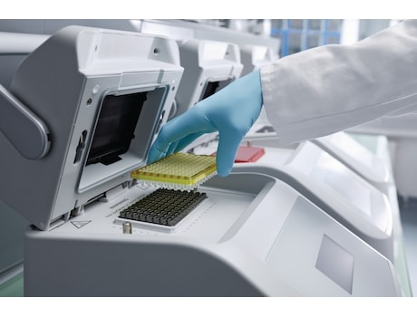Scientist loading samples into Mastercycler<sup>&reg;</sup>&nbsp;X50 eco unit