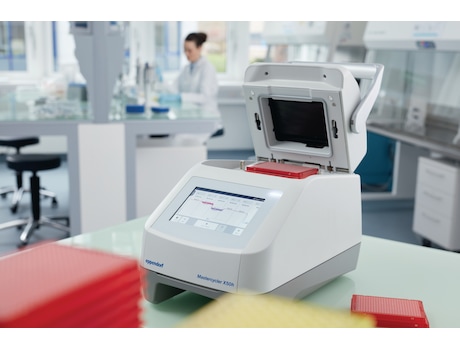 Mastercycler<sup>&reg;</sup>&nbsp;X50 PCR thermocycler in lab - Open unit, front view showing flexlid<sup>&reg;</sup>