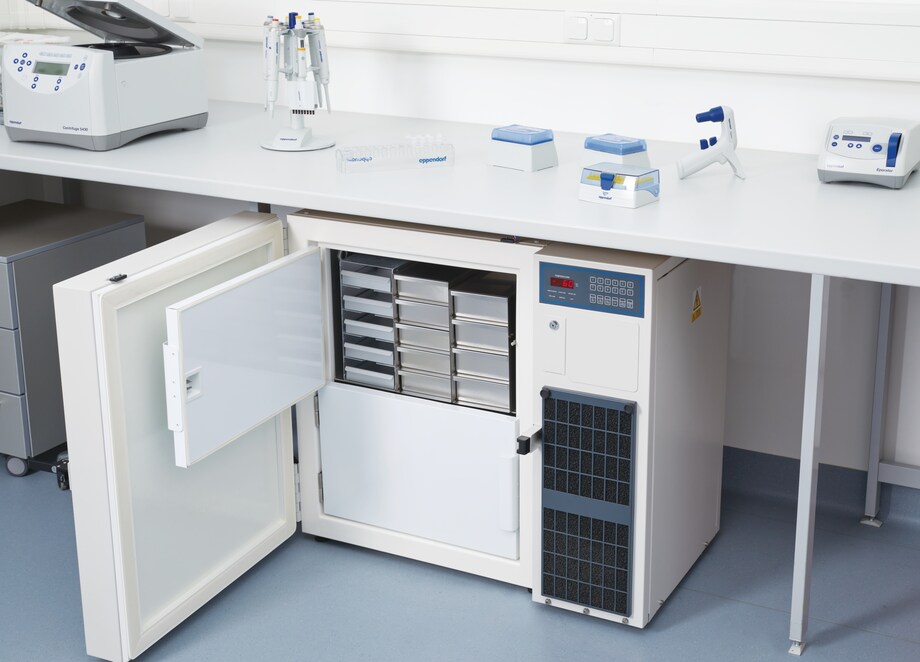 Eppendorf Innova_REG_ U101 ULT freezer: Open doors Eppendorf Innova_REG_ U101 ULT freezer below table in lab with open door