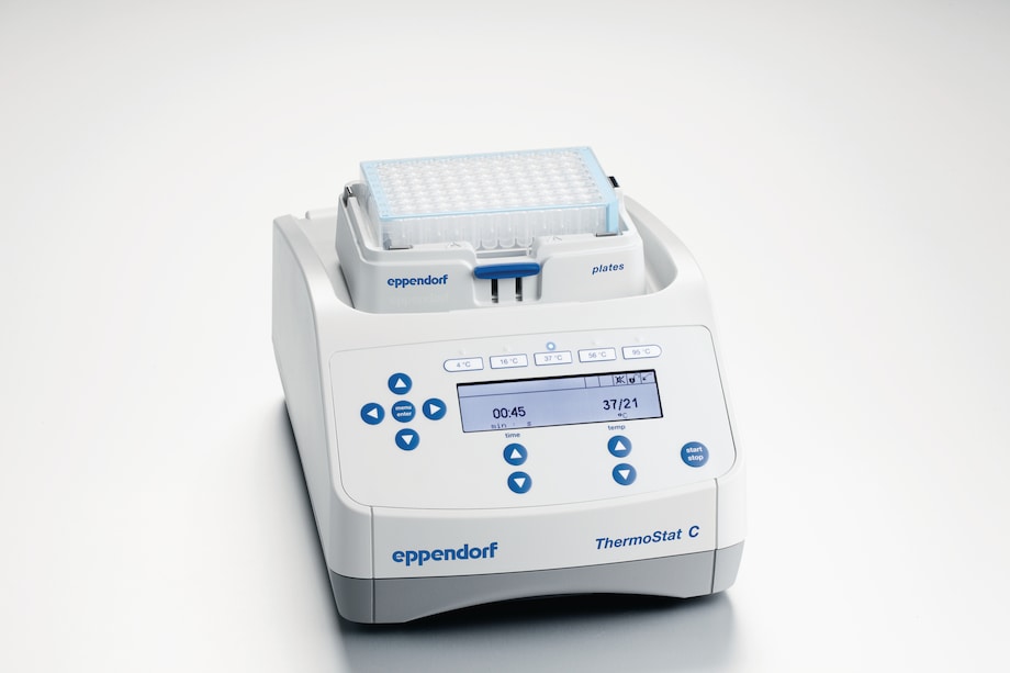 Eppendorf ThermoStat C with SmartBlock plates and plate IEppendorf ThermoStat C with SmartBlock and sample