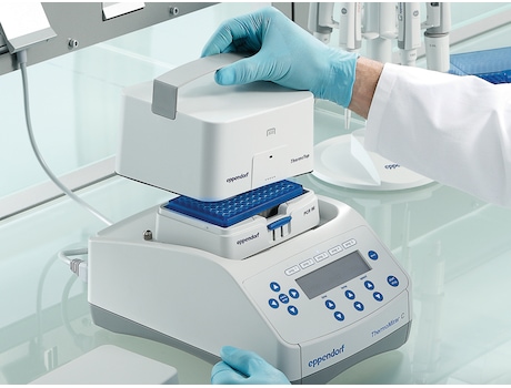 Eppendorf ThermoMixer C with ThemoTop for enhanced temperature accuracy and less condensation within sample tubes