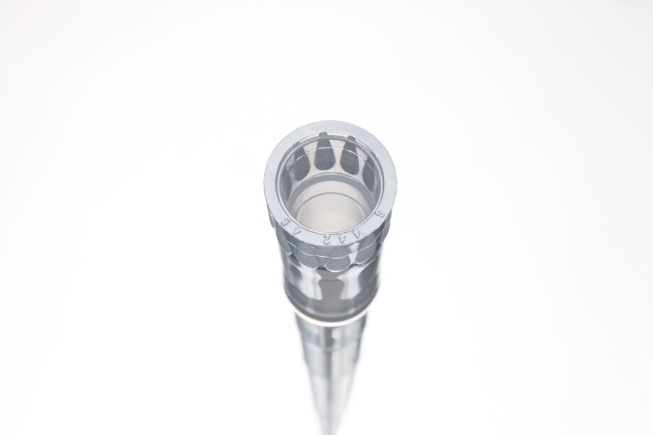 View of an epT.I.P.S.® pipette tip cone edge View of an epT.I.P.S.® pipette tip cone edge