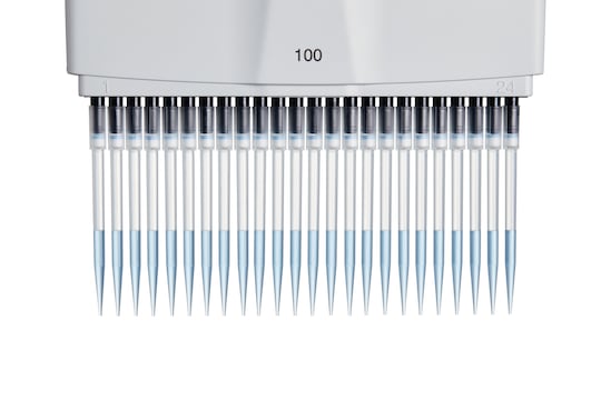 Fill 384-well plates with ease using Eppendorf multi-channel pipettes with 16 or 24 channels