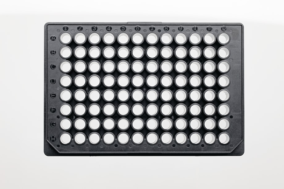 Black 96 well assay reader plate with clear bottom for all of your microplate assay protocols Black 96 well assay reader plate with clear bottom for all of your microplate assay protocols