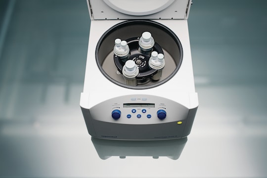 Centrifuge 5702R: A-4-38, Falcon