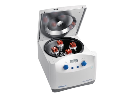 Centrifuge 5702 with rotor and open lid