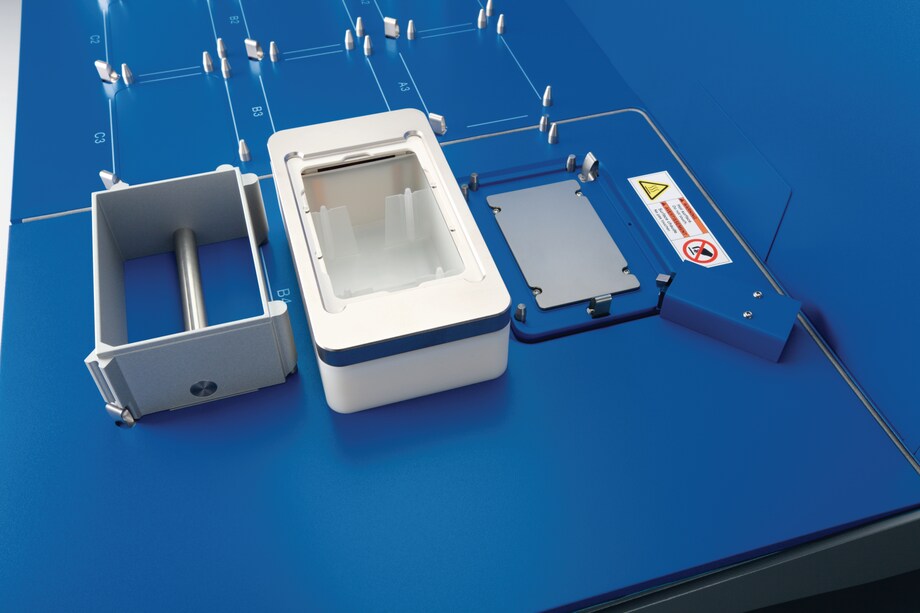 Image – sideview 5075vt, vacuum and thermal mixing module A thermal and vacuum mocule makes on deck nucleic acid purification without user intervention possible