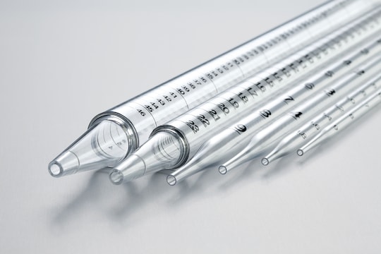 Different sizes of serological pipettes