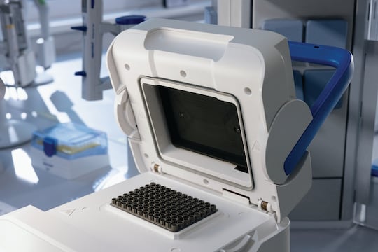 Detailview of thermal block of Mastercycler X40