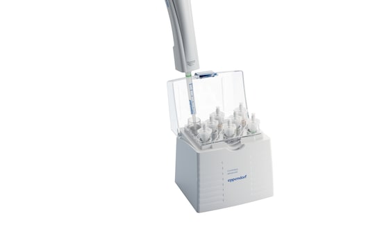 The Combitips_REG_ advanced Box 2.0 from Eppendorf (sold separately) allows for ergonomic, single-handed tip attachment