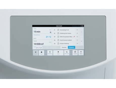 Connected benchtop Centrifuge 5910&nbsp;Ri with touch interface