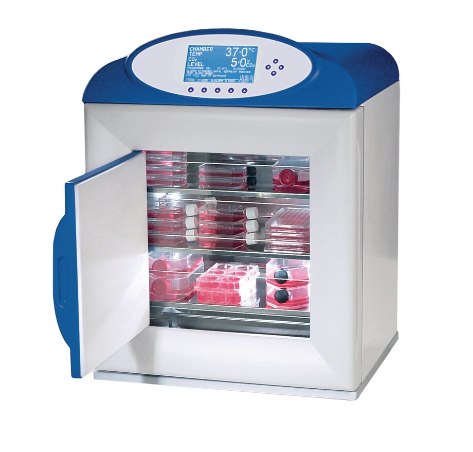 Check your cells without disturbance: Outer door of the Galaxy 48_NBSP_R with heated window Integrated, heated, viewing window in outer door allows observation without disturbing cultures